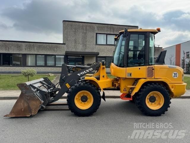 Volvo L 35 G 輪胎式裝載機