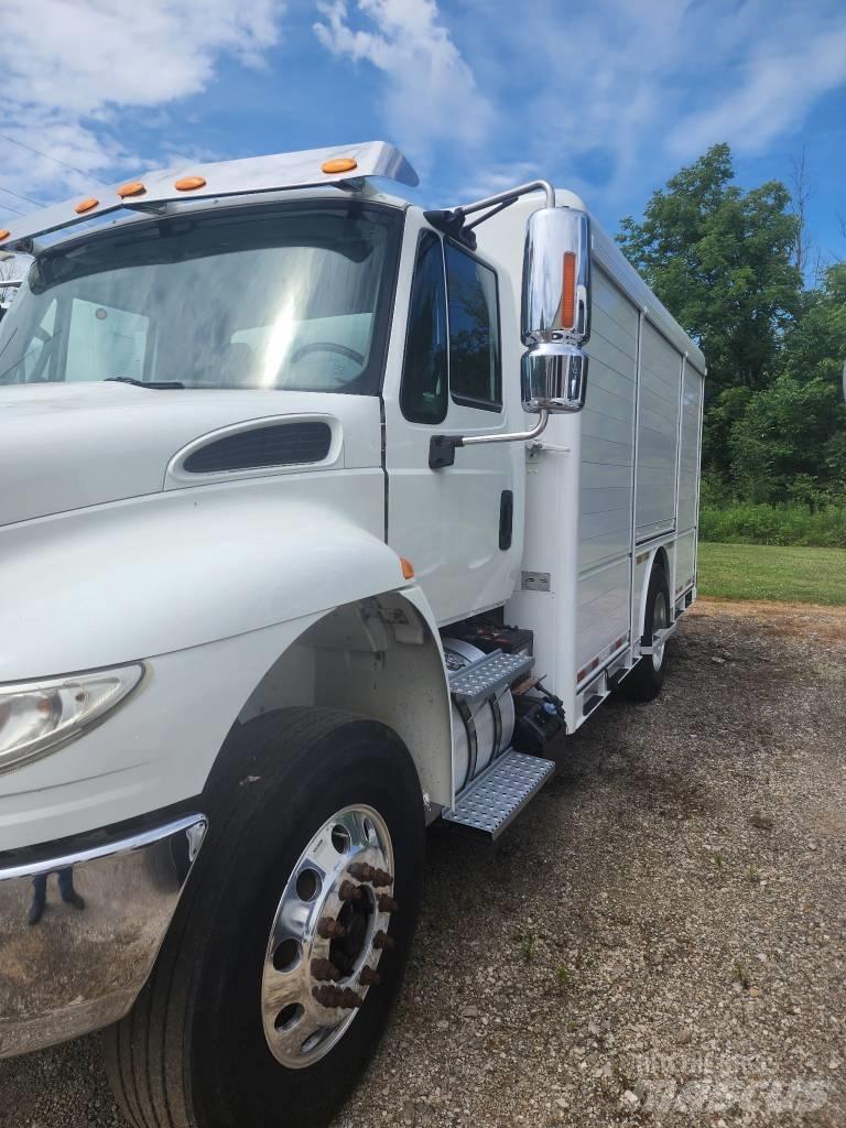 Freightliner M2 飲料運輸卡車