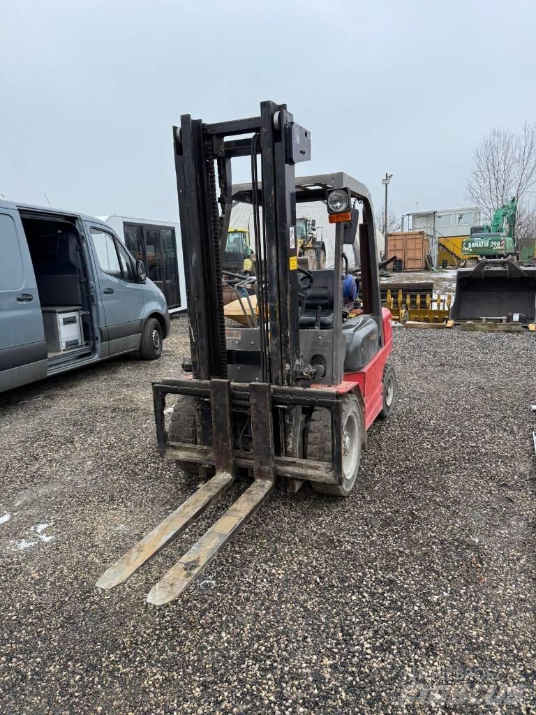 Manitou CG 30 P 液化石油氣LPG卡車