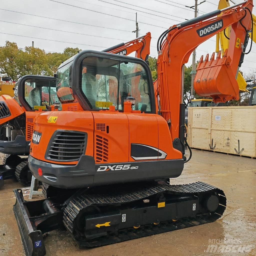 Doosan DX55 小型挖土機/掘鑿機<7t(小型挖掘機)