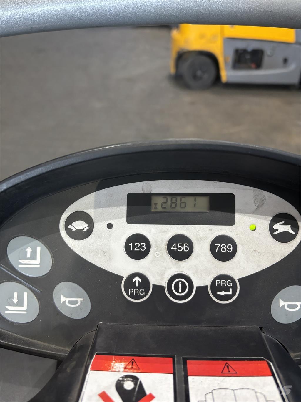 Still EXU-S22 行走控制式堆積機