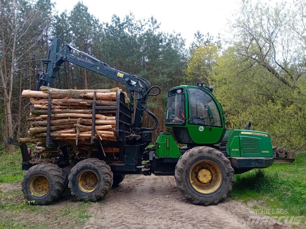 John Deere 1010 E 集運機