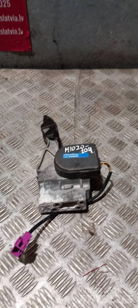MAN TGA   81259706100 駕駛室與內部