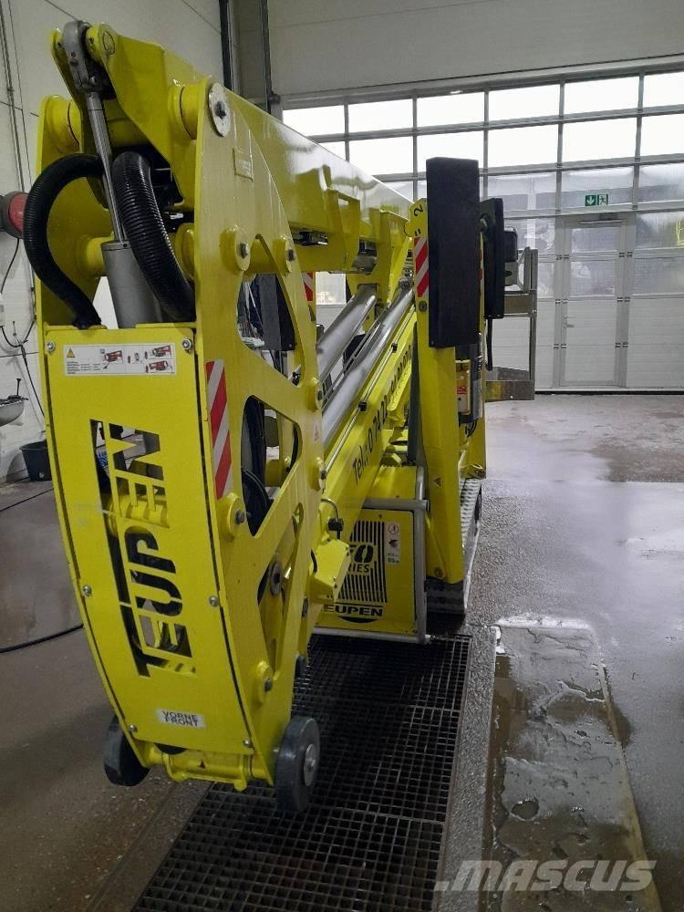 Teupen Leo 18 GT + 緊湊型自走式伸縮臂式升降機