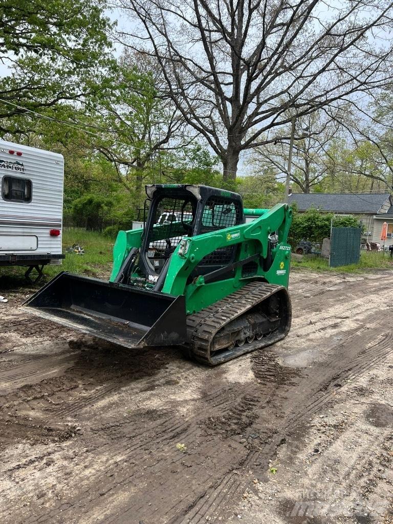 Bobcat T740 滑移轉向裝載機