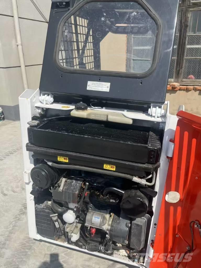Bobcat S 70 滑移轉向裝載機