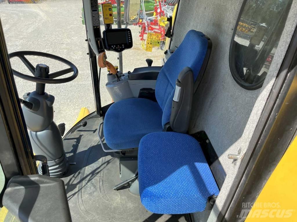 New Holland CSX 7080 聯合收穫機