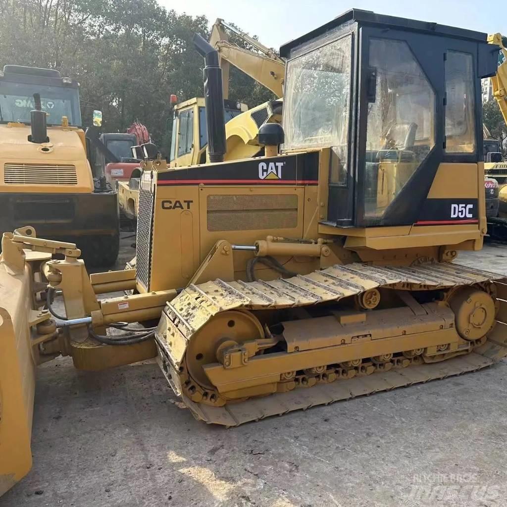 CAT D 5 C 履帶推土機