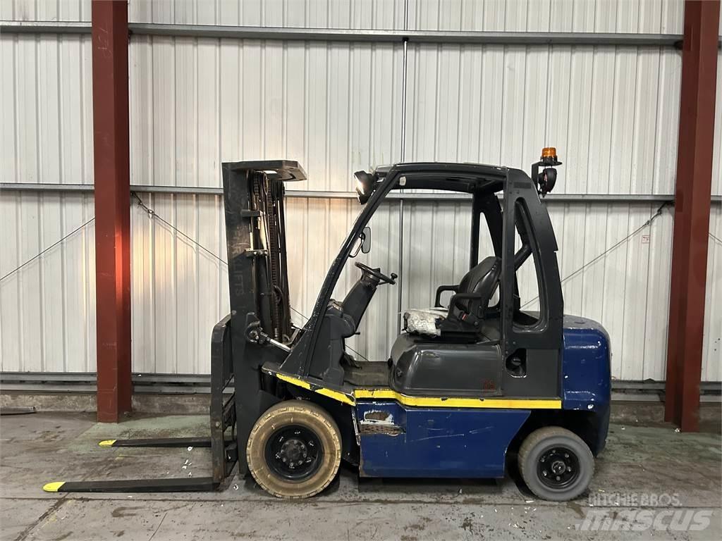 Nissan Y1D2A25Q 柴油卡車