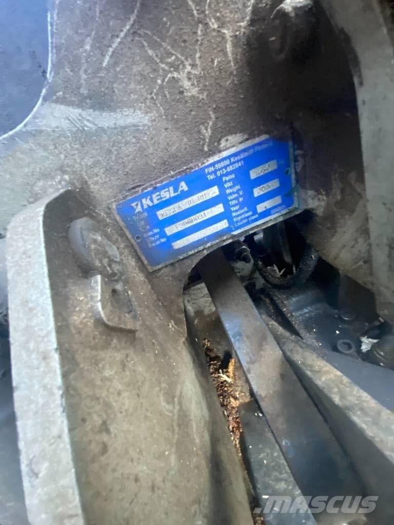 Kesla 30RH 收穫機