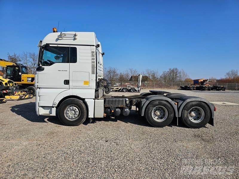 MAN TGX 33.540 曳引機組件