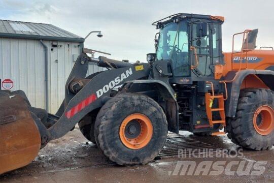 Develon DL 480-7 反鏟裝載機