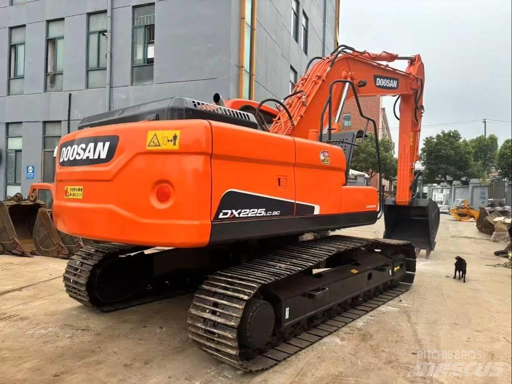 Doosan DX 225 LC 履帶式 挖土機/掘鑿機/挖掘機