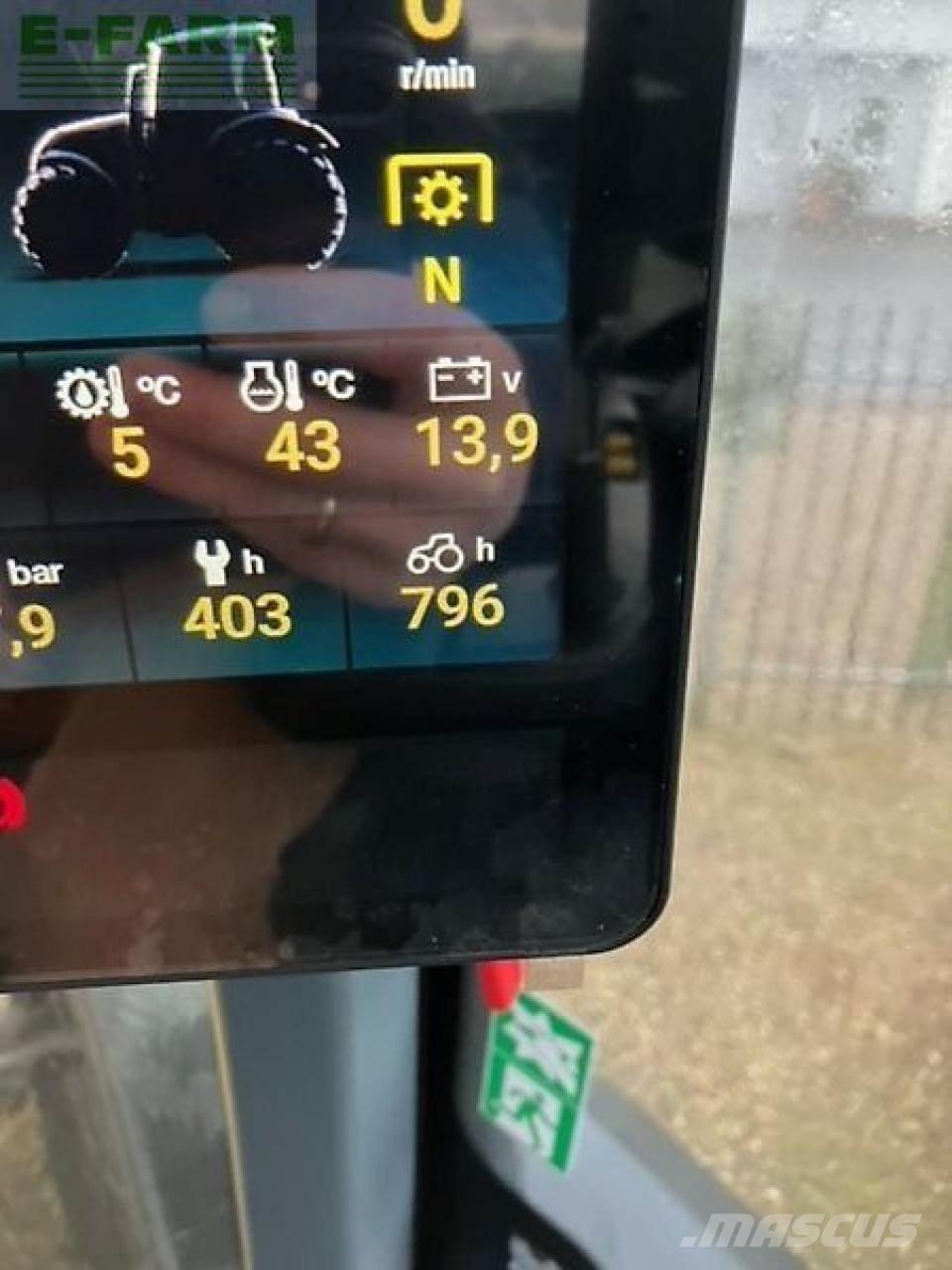 Valtra q305 曳引機