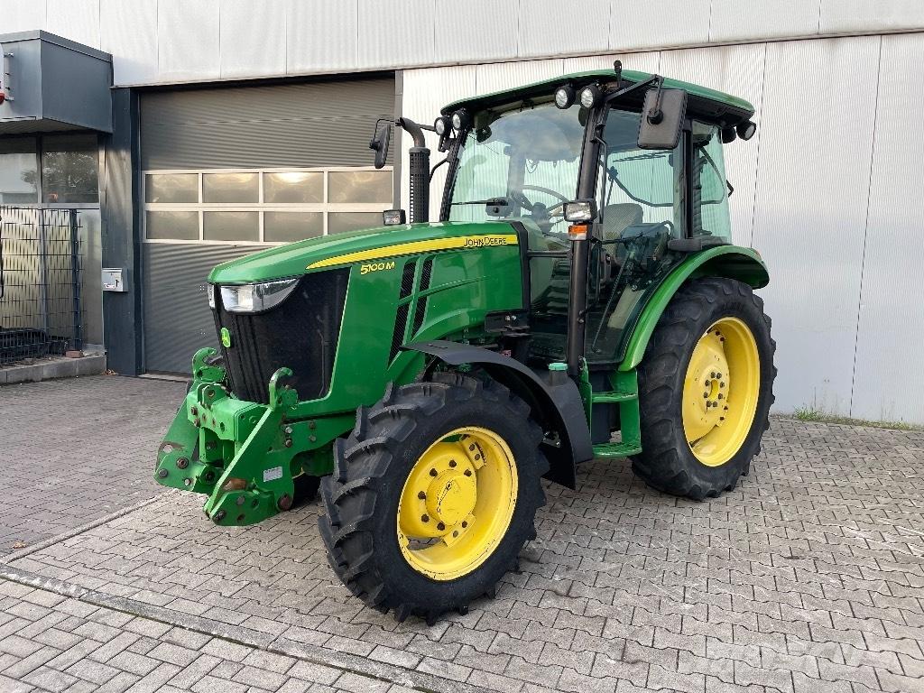 John Deere 5100 M 曳引機