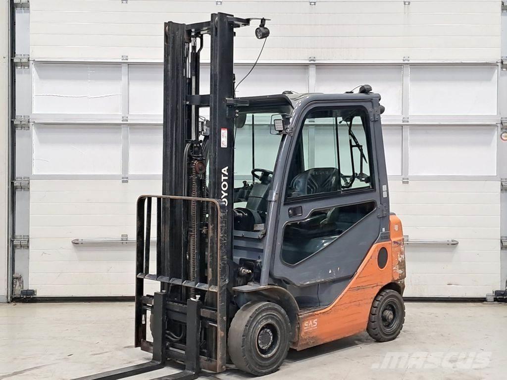 Toyota 02-8FGF18 液化石油氣LPG卡車