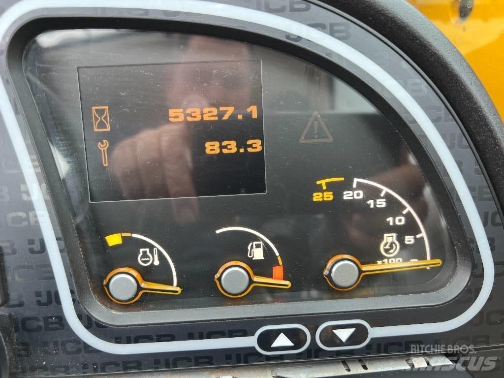 JCB 540-170 伸縮臂操作車