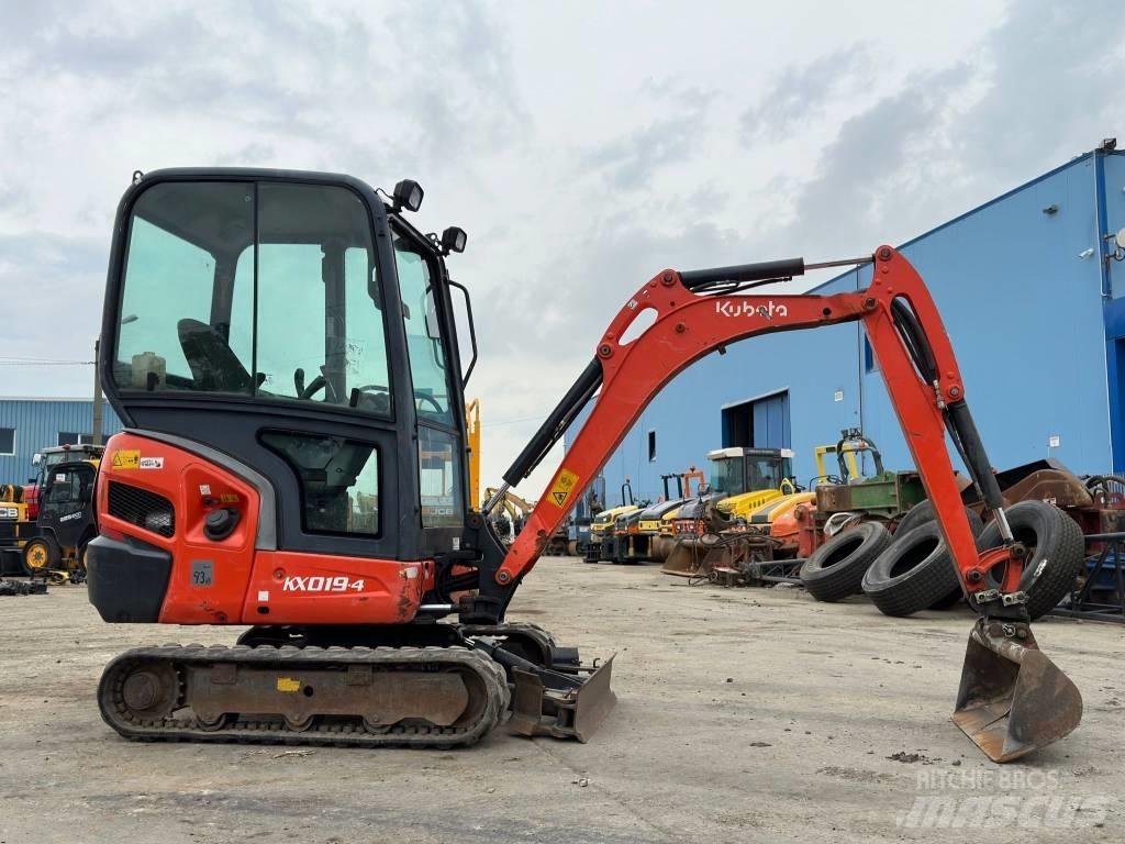 Kubota KX 019-4 小型挖土機/掘鑿機<7t(小型挖掘機)