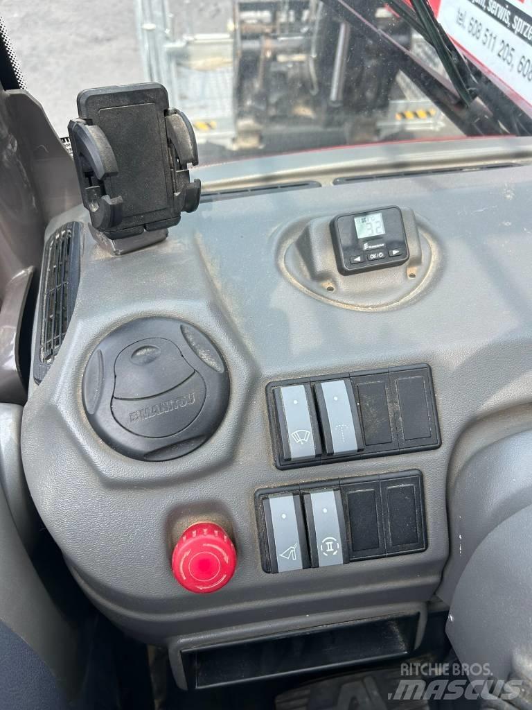 Manitou MRT 2550 伸縮臂操作車