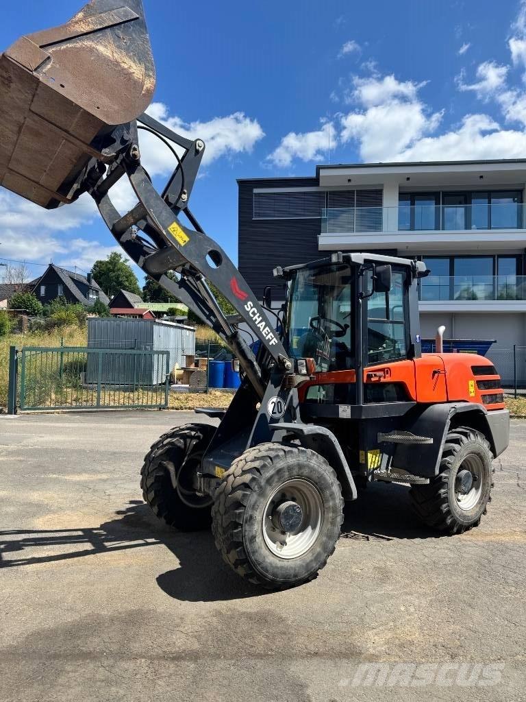Terex Schaeff TL100 輪胎式裝載機