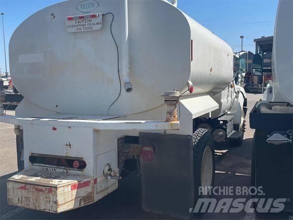 Ford F750 運油車