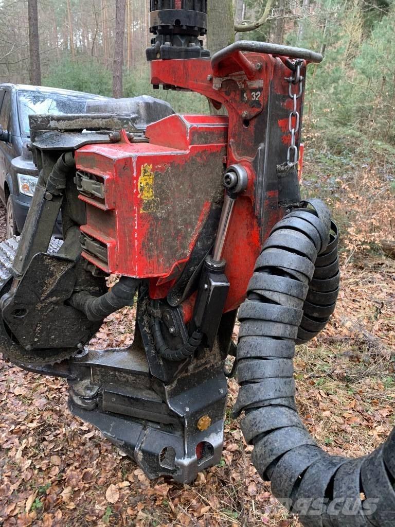Komatsu S132 除枝機