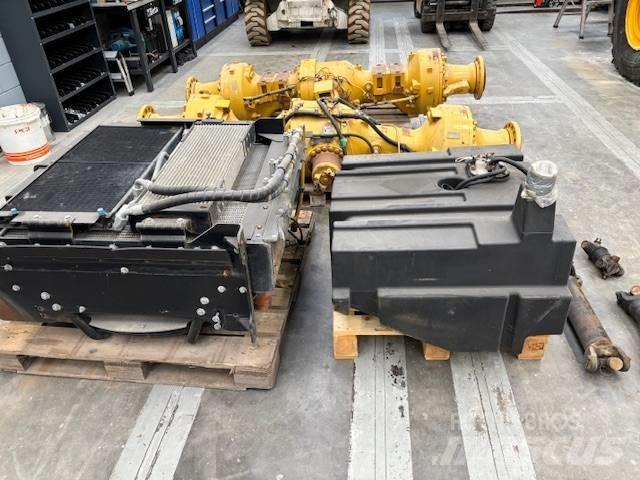 CAT 938 輪胎式裝載機