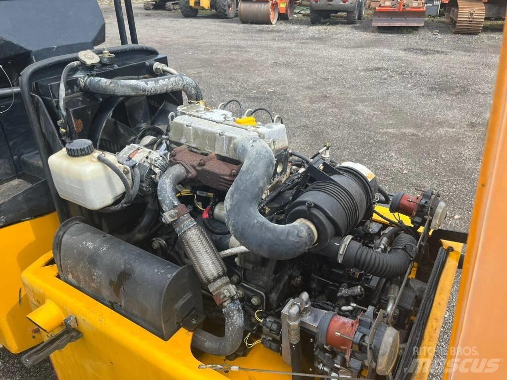 JCB VMT 260-120 雙輪滾壓機