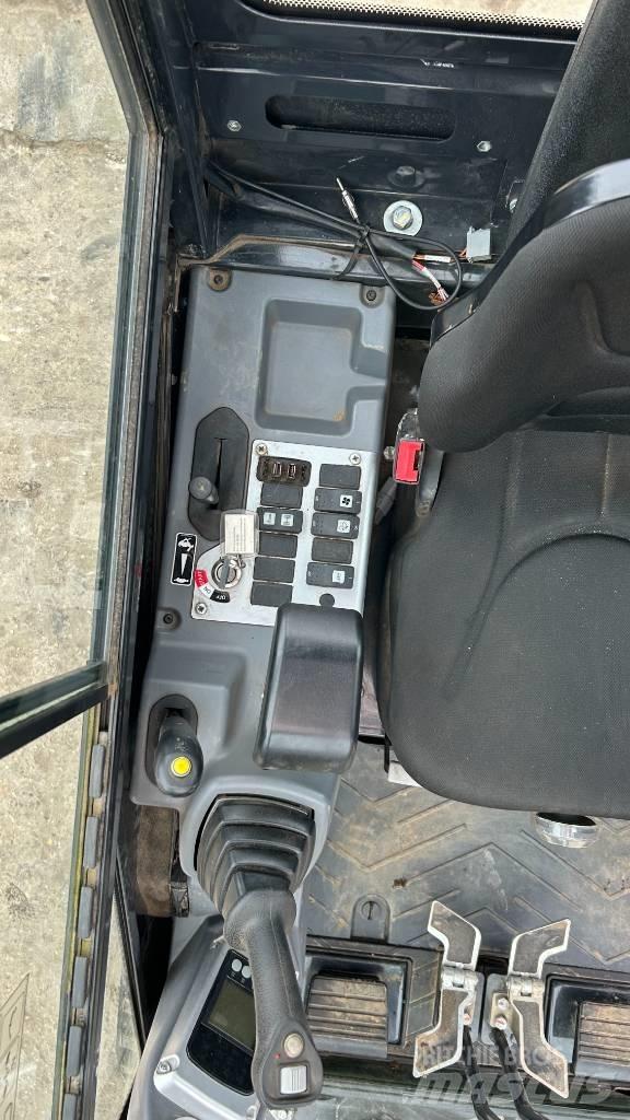Yanmar SV17 VT 小型挖土機/掘鑿機<7t(小型挖掘機)
