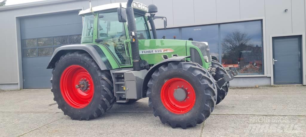 Fendt 820 Vario TMS 曳引機