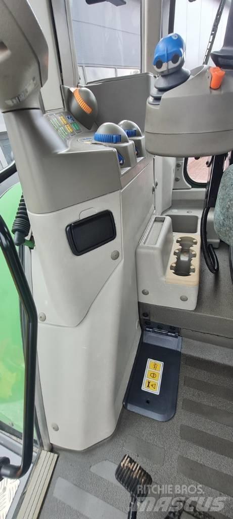 Fendt 820 Vario TMS 曳引機