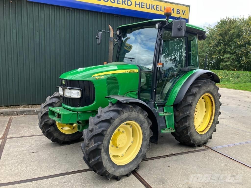 John Deere 5100 R 曳引機