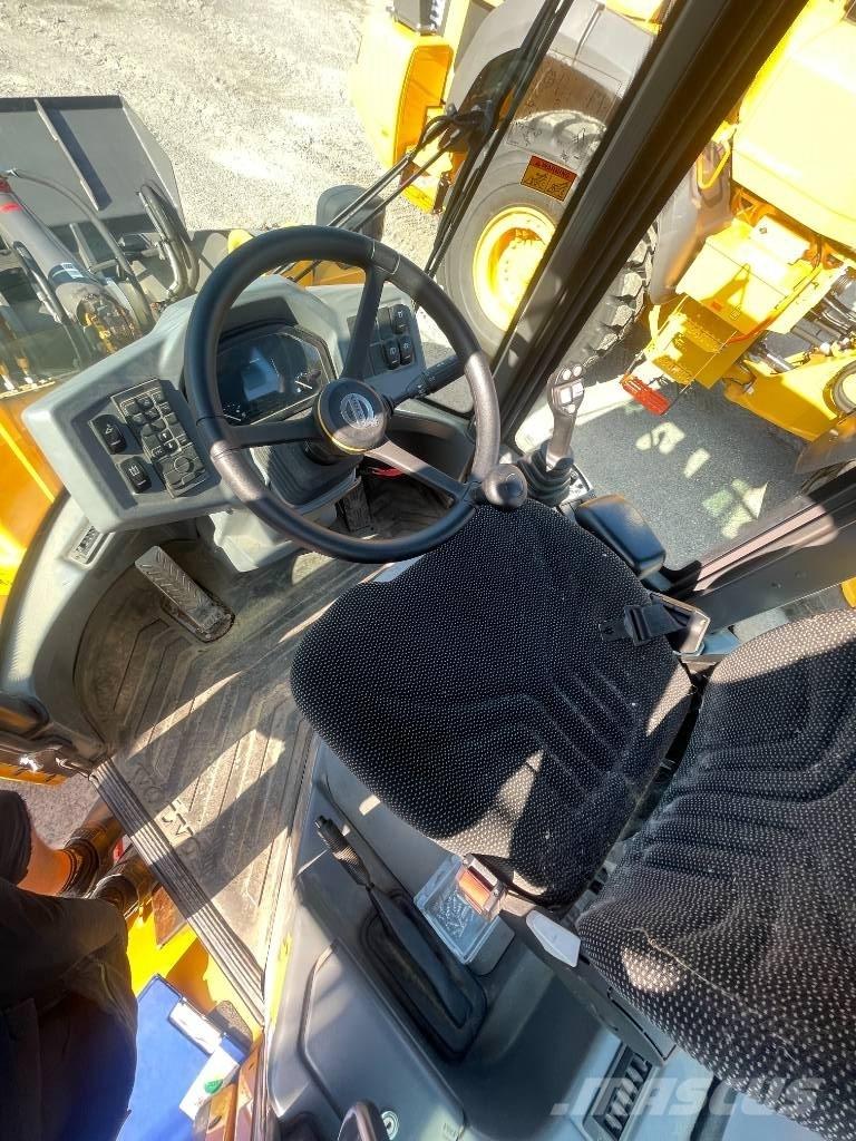 Volvo L30GS 輪胎式裝載機