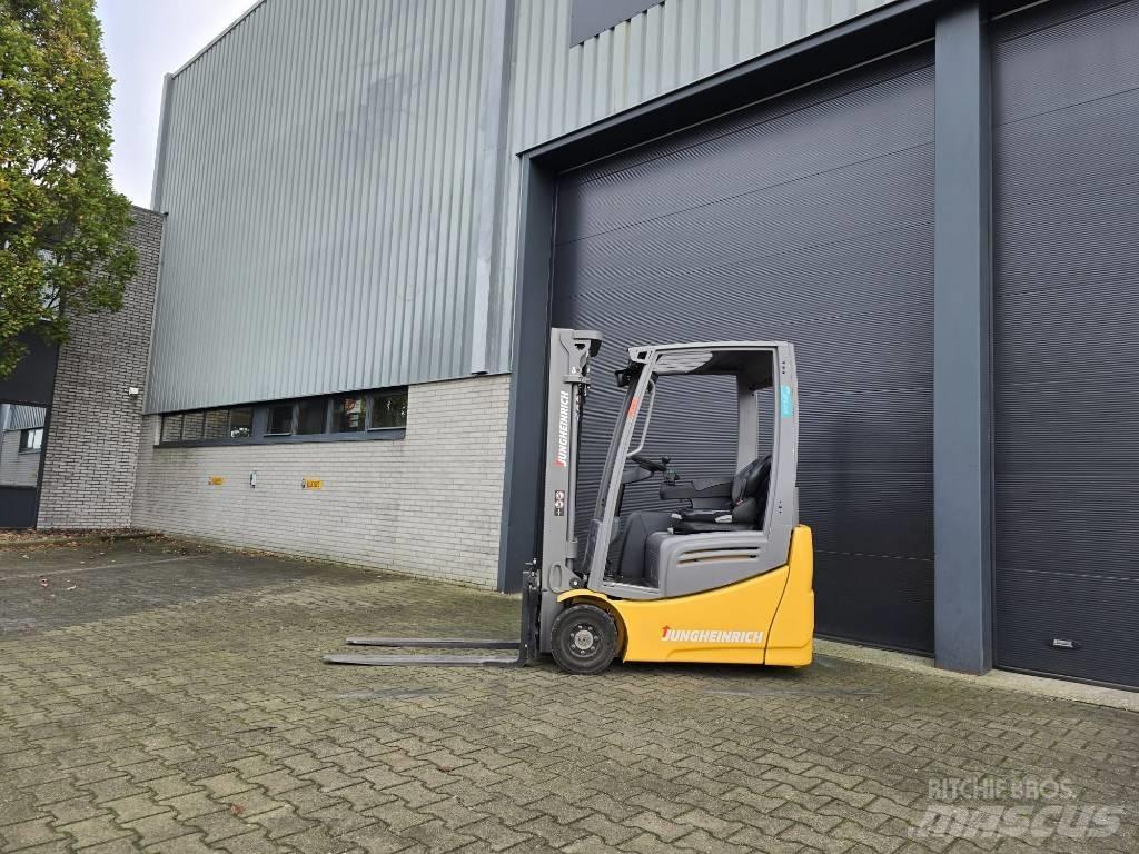 Jungheinrich EFG213 電動堆高機