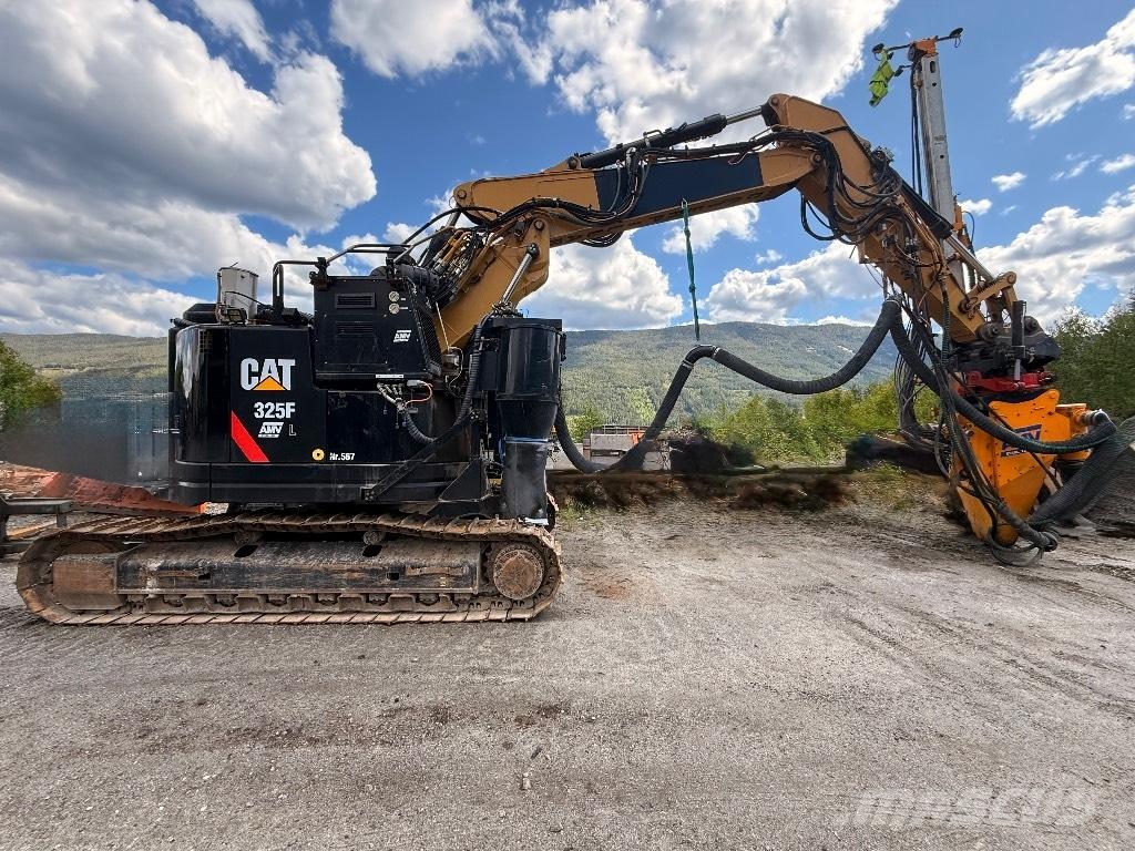 CAT 325 FL CR 特殊挖土機/掘鑿機/挖掘機