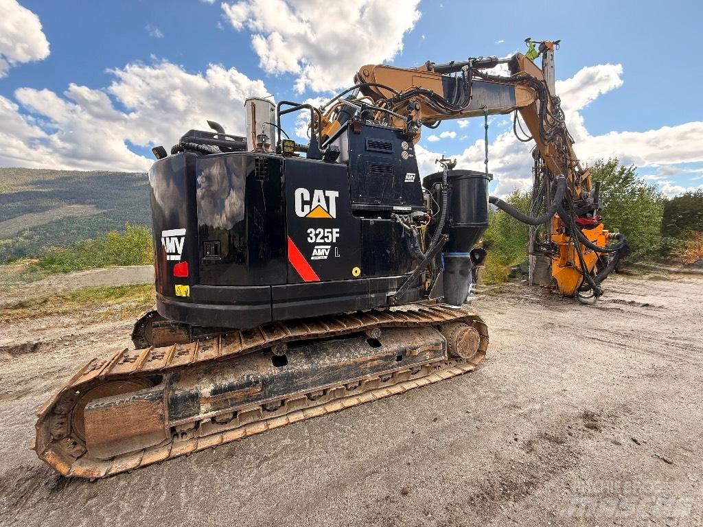 CAT 325 FL CR 特殊挖土機/掘鑿機/挖掘機