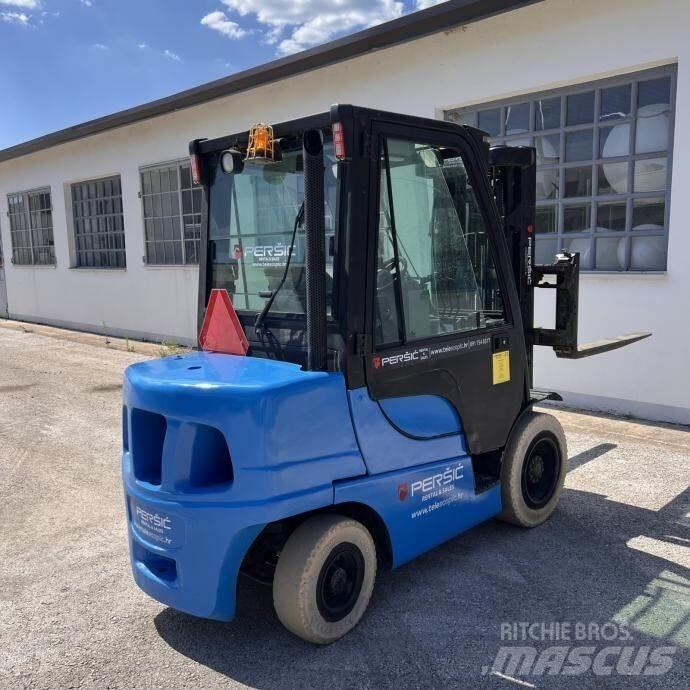 Yale GDP30VX 柴油卡車