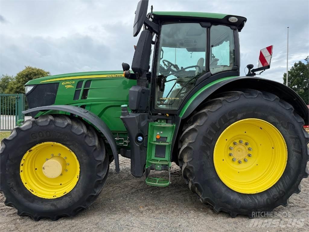 John Deere 6250R 其他農業機械