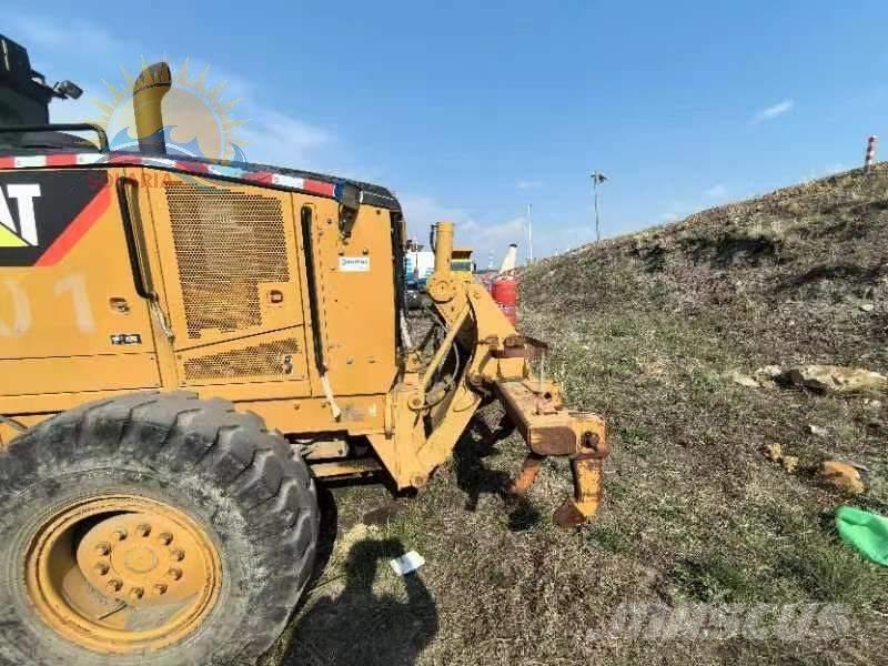 CAT 140 M 平土機