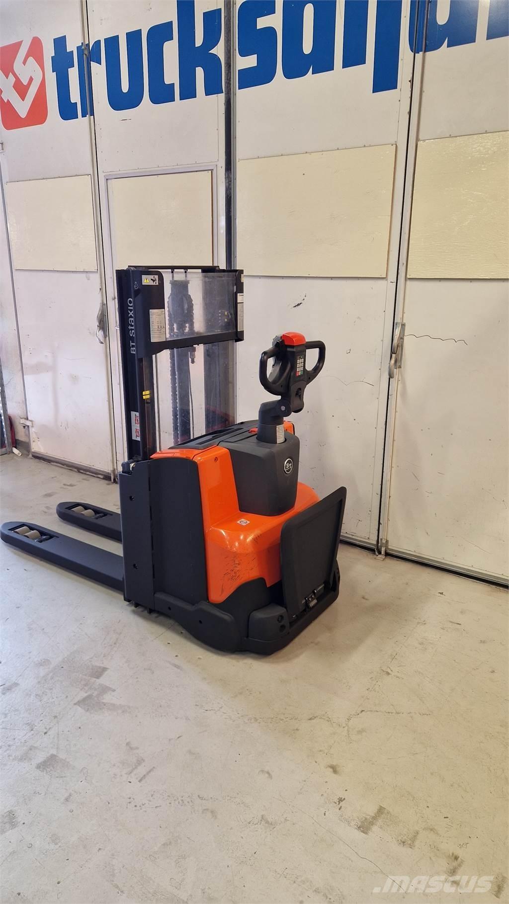 BT SWE200D 行走控制式堆積機