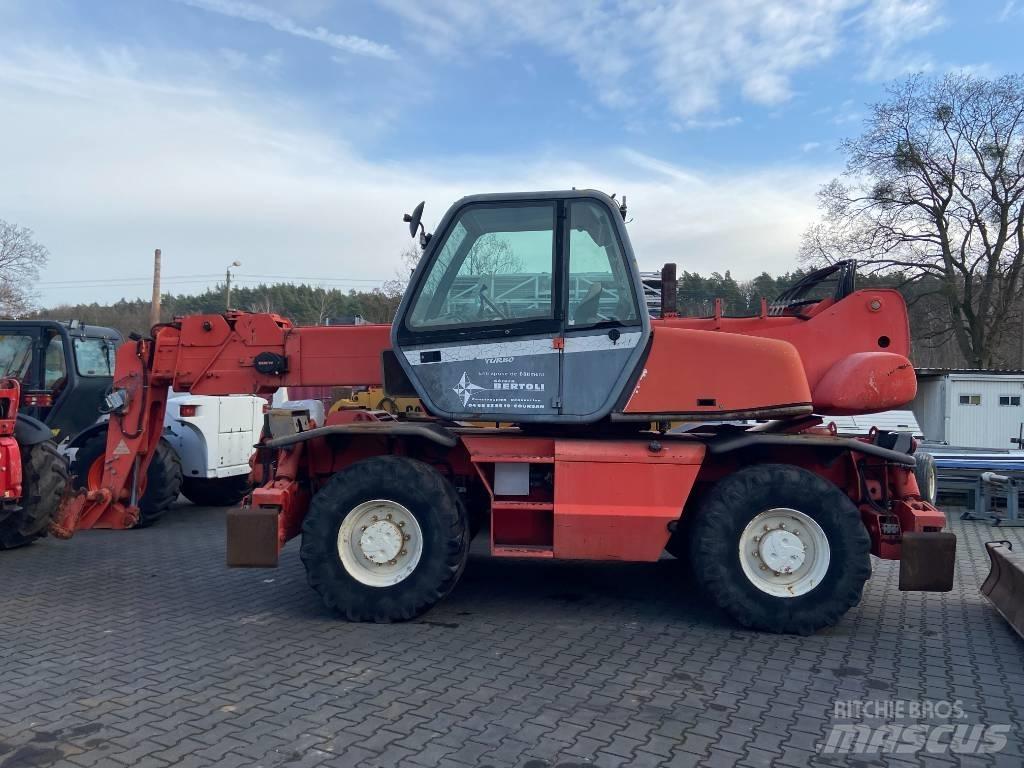 Manitou MRT 2145 伸縮臂操作車