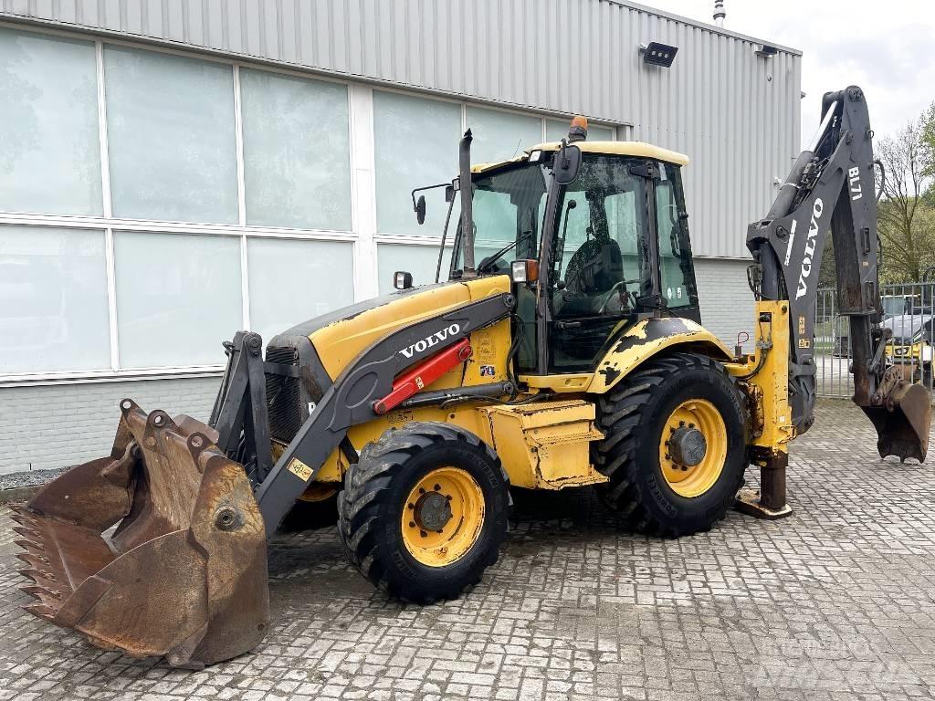 Volvo BL71 反鏟裝載機