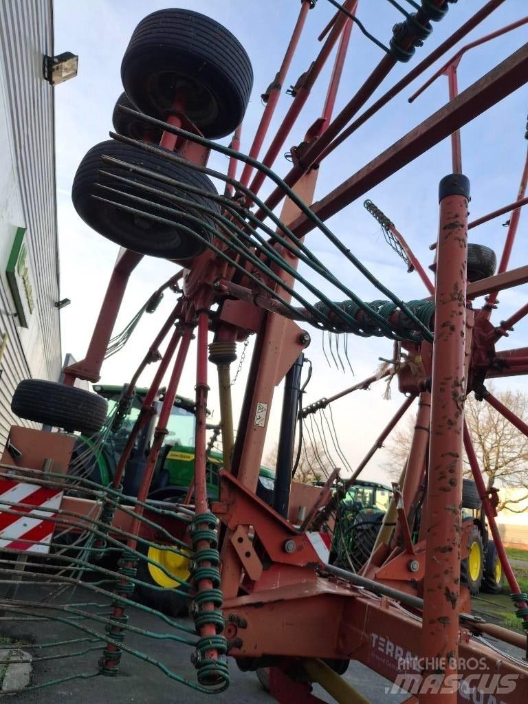 Kverneland 9070 C 堆草機