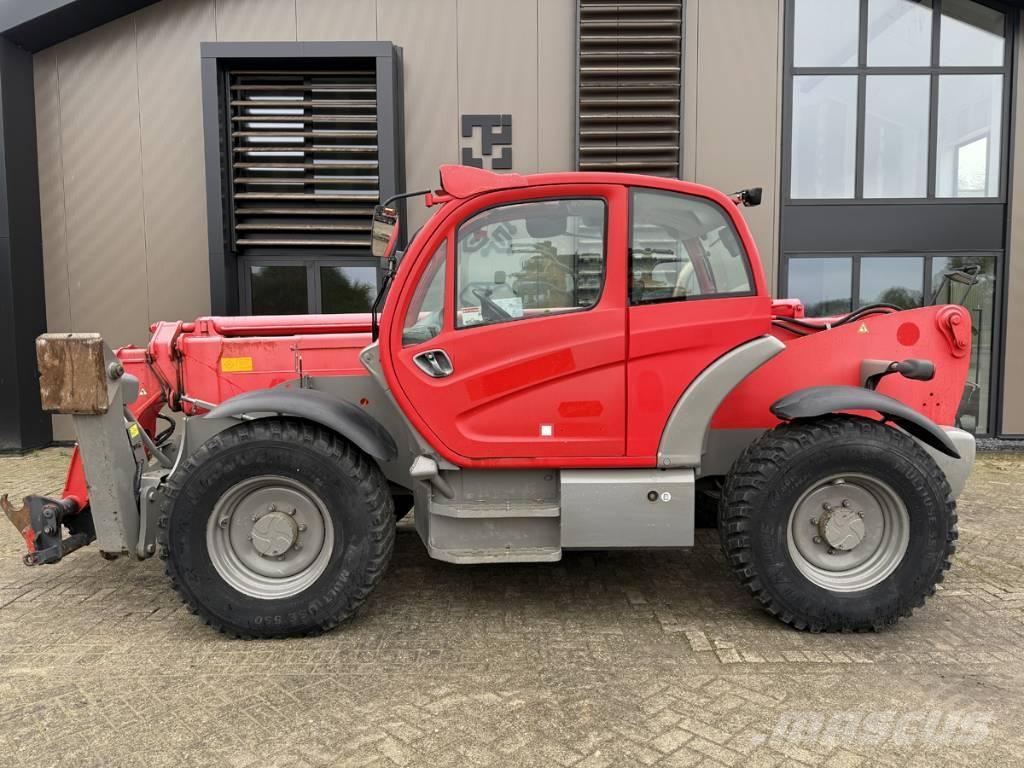 Manitou MT 1440 伸縮臂操作車