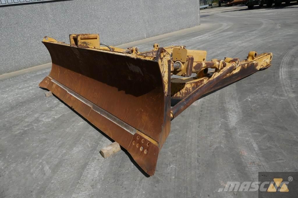 CAT D8T Blade 鏟刀
