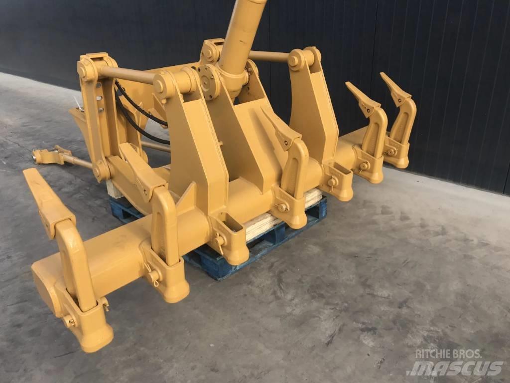 CAT 14M 鬆土機