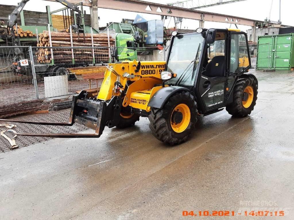 JCB 525-60 伸縮臂操作車