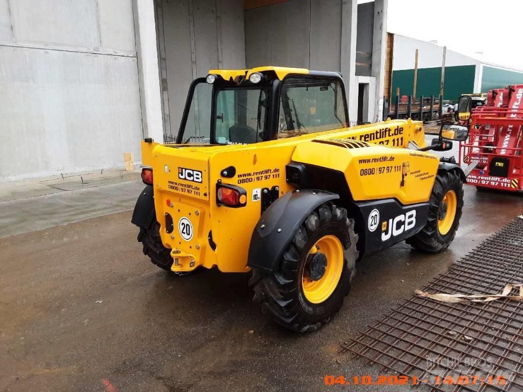 JCB 525-60 伸縮臂操作車