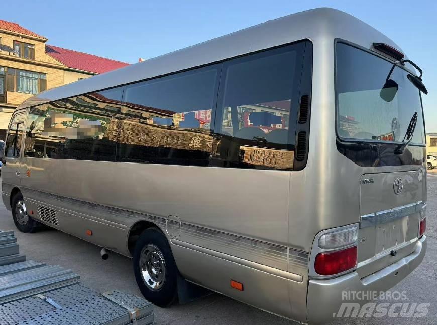 Toyota Coaster 公路客運汽車