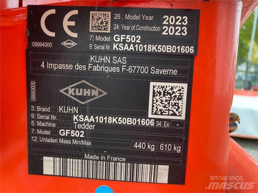 Kuhn GF 502 耙與翻草機